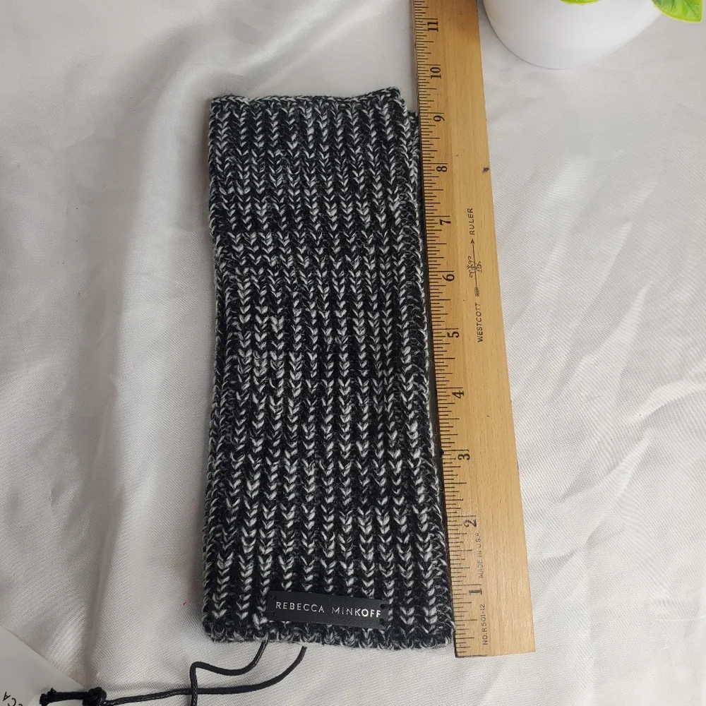 ◇ Rebecca Minkhoff Black Marled Knit Wrist Warmers One Size